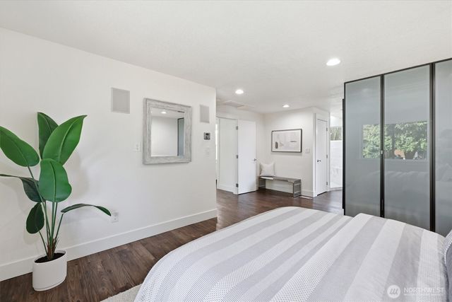 9539 172nd Avenue NE, Redmond, WA 98052