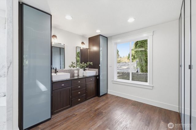 9539 172nd Avenue NE, Redmond, WA 98052