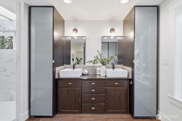 9539 172nd Avenue NE, Redmond, WA 98052