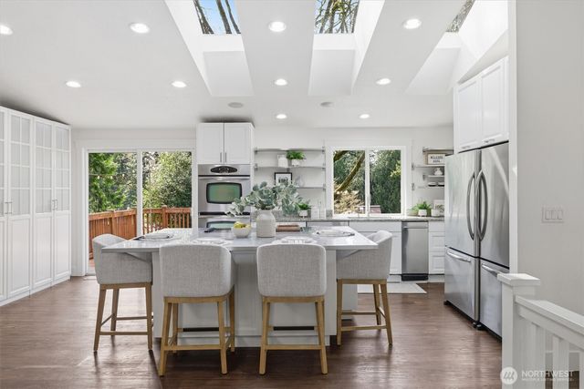 9539 172nd Avenue NE, Redmond, WA 98052