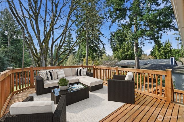 9539 172nd Avenue NE, Redmond, WA 98052