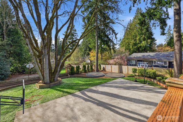 9539 172nd Avenue NE, Redmond, WA 98052