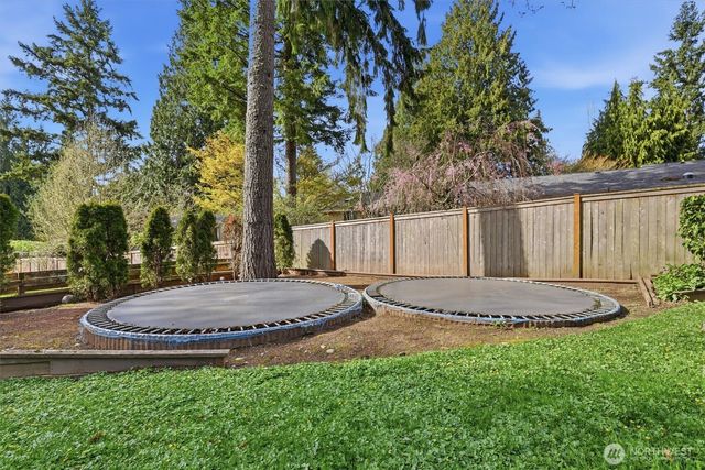 9539 172nd Avenue NE, Redmond, WA 98052