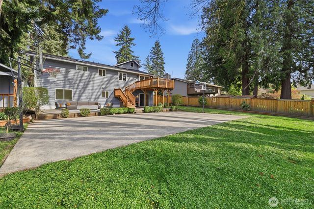 9539 172nd Avenue NE, Redmond, WA 98052