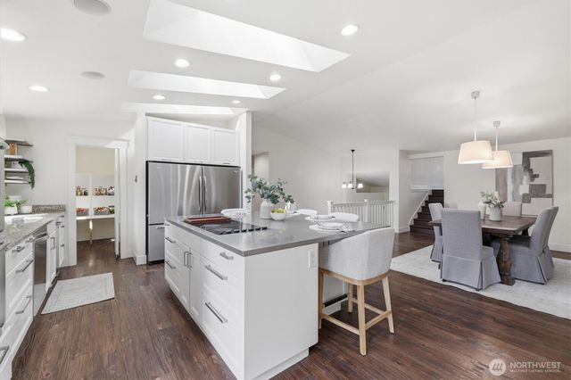 9539 172nd Avenue NE, Redmond, WA 98052