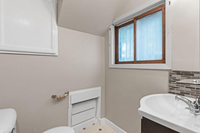 454 Sherburne Avenue, Saint Paul, MN 55103