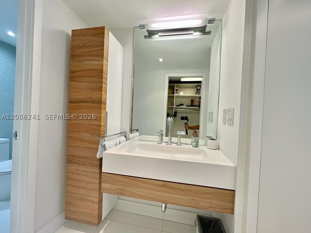 177 Ocean Lane Dr 405, Key Biscayne, FL 33149