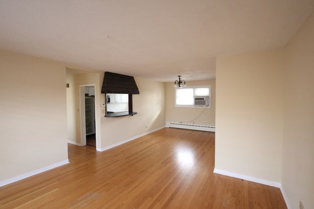 3151 N Melvina Avenue 2A, Chicago, IL 60634