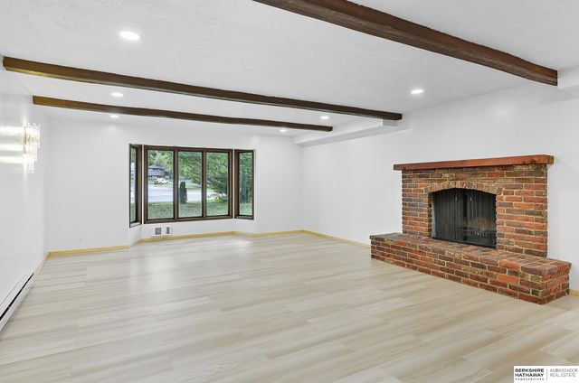 1101 Potter Road, Bellevue, NE 68005