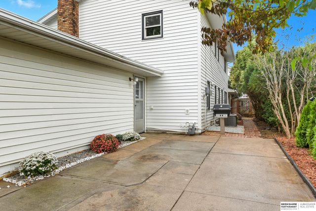 1101 Potter Road, Bellevue, NE 68005