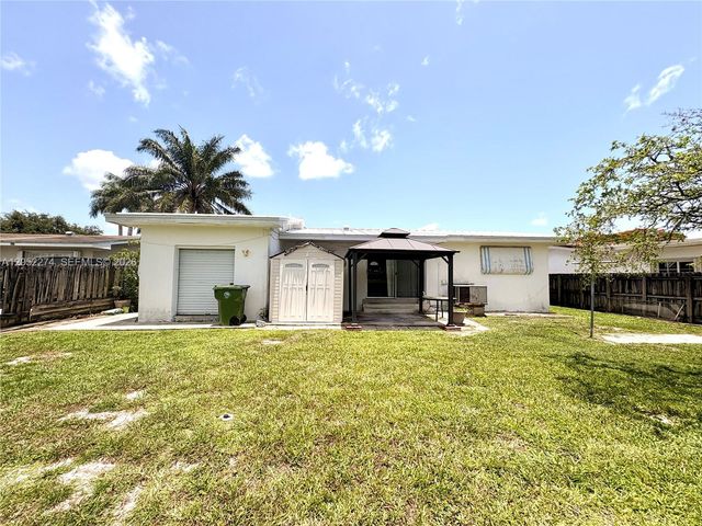 8220 NW 15th Street, Pembroke Pines, FL 33024