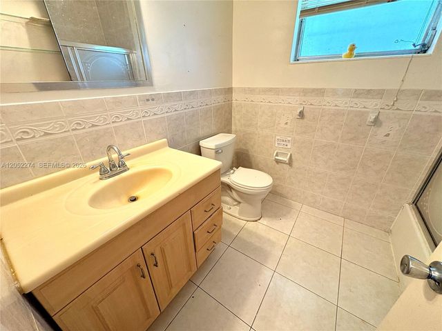 8220 NW 15th Street, Pembroke Pines, FL 33024