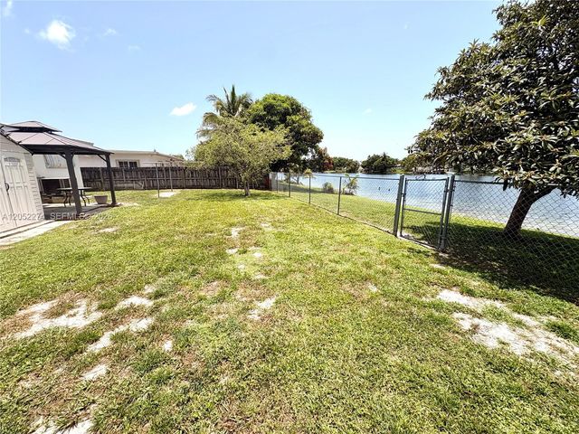 8220 NW 15th Street, Pembroke Pines, FL 33024