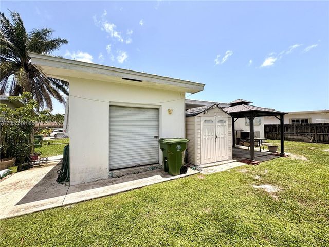 8220 NW 15th Street, Pembroke Pines, FL 33024