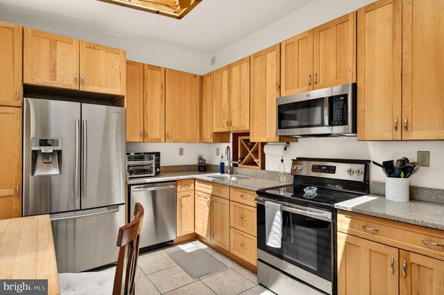 210 MARKET ST, Marcus Hook, PA 19061