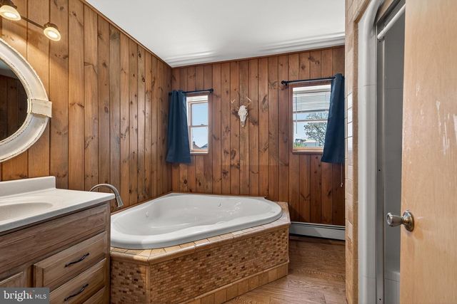 210 MARKET ST, Marcus Hook, PA 19061