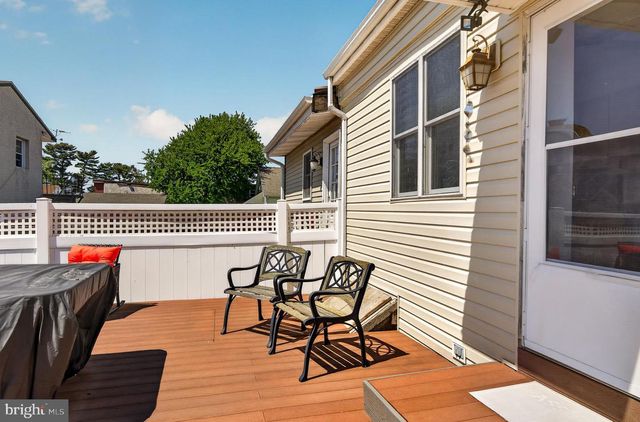 210 MARKET ST, Marcus Hook, PA 19061