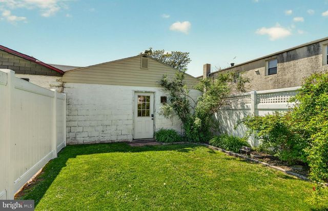 210 MARKET ST, Marcus Hook, PA 19061