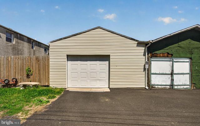210 MARKET ST, Marcus Hook, PA 19061