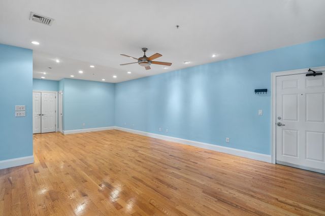 87 Franklin St 306, Quincy, MA 02169