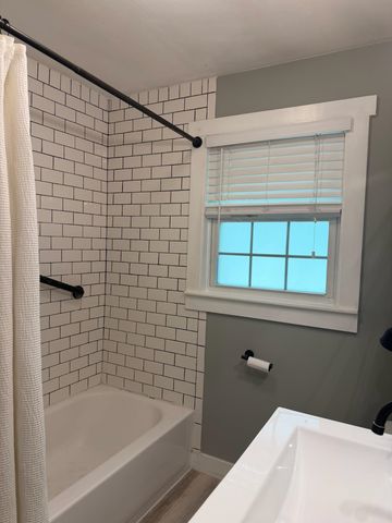 10 Ruth Lane, Hampton, NH 03842