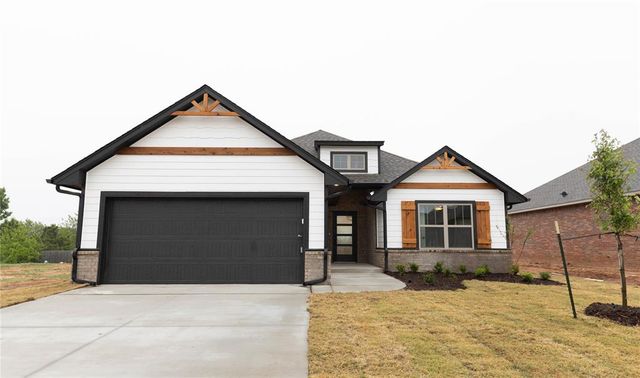 8712 Kate Crossing, Yukon, OK 73099
