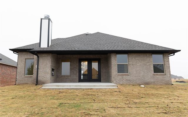 8712 Kate Crossing, Yukon, OK 73099