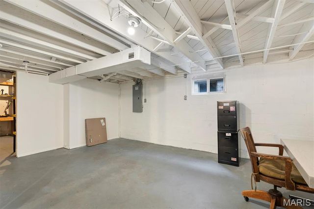 2411 Telegraph Road, Lemay, MO 63125