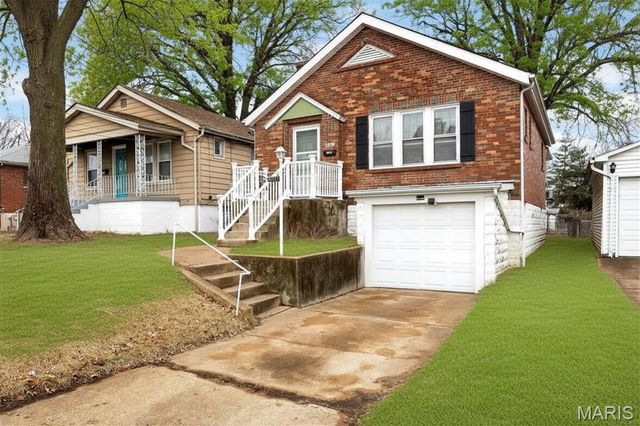 2411 Telegraph Road, Lemay, MO 63125