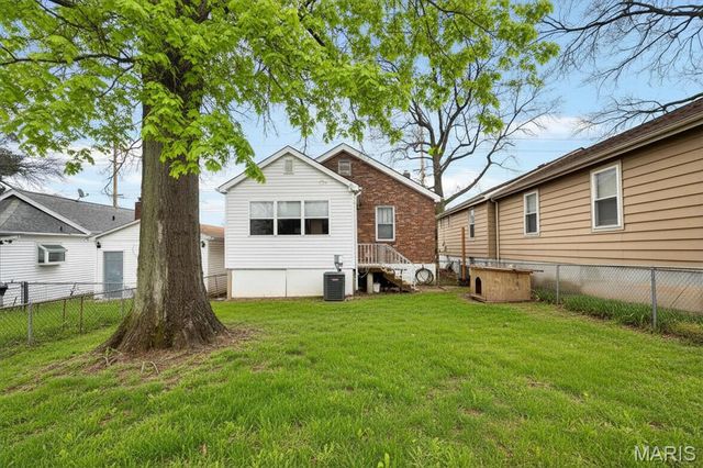 2411 Telegraph Road, Lemay, MO 63125