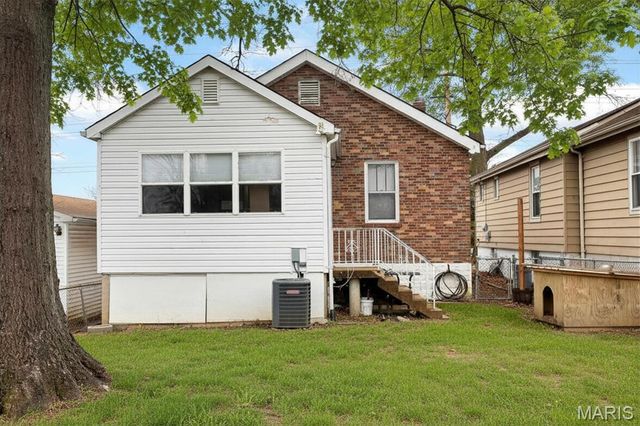 2411 Telegraph Road, Lemay, MO 63125