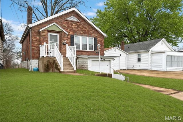 2411 Telegraph Road, Lemay, MO 63125