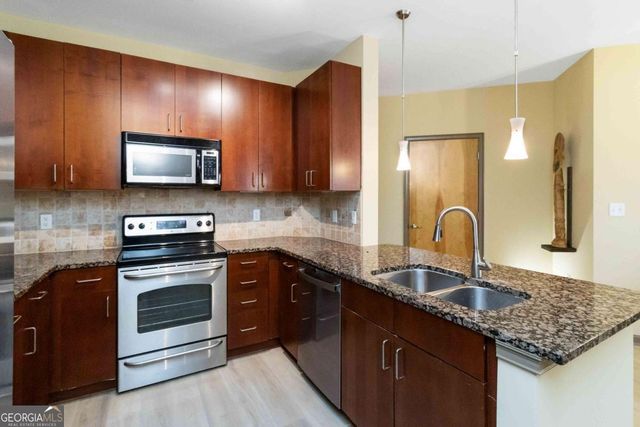 898 Oak Street SW 1412, Atlanta, GA 30310