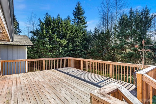 23829 SE 208th St, Maple Valley, WA 98038