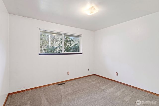 23829 SE 208th St, Maple Valley, WA 98038