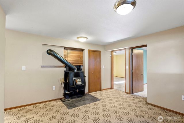 23829 SE 208th St, Maple Valley, WA 98038