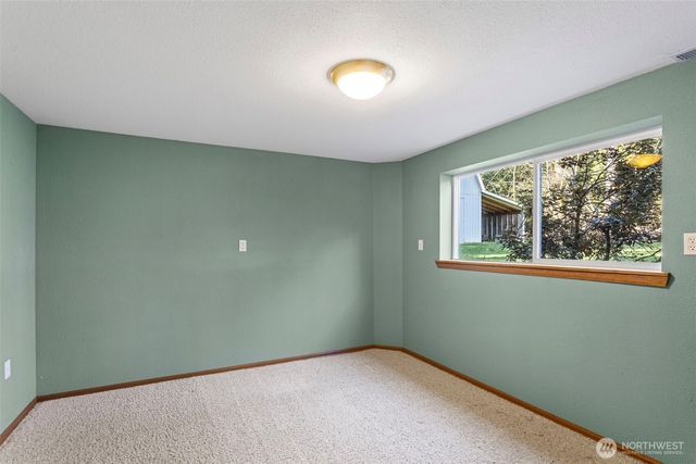 23829 SE 208th St, Maple Valley, WA 98038