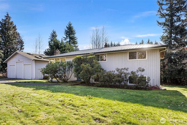 23829 SE 208th St, Maple Valley, WA 98038