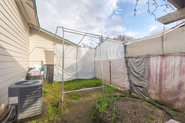 1460 SW Kokanee Lane, Grants Pass, OR 97527