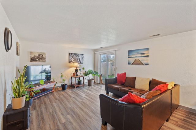 1460 SW Kokanee Lane, Grants Pass, OR 97527