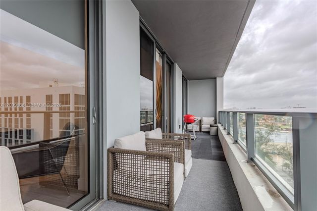 2960 NE 207th St 904, Aventura, FL 33180