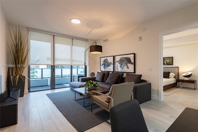 2960 NE 207th St 904, Aventura, FL 33180