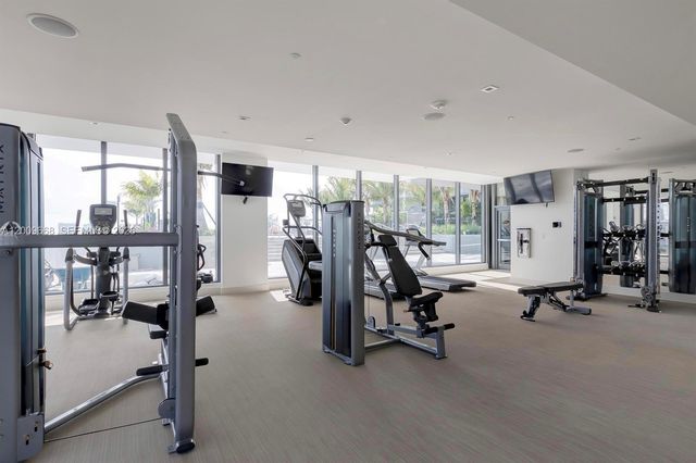 2960 NE 207th St 904, Aventura, FL 33180