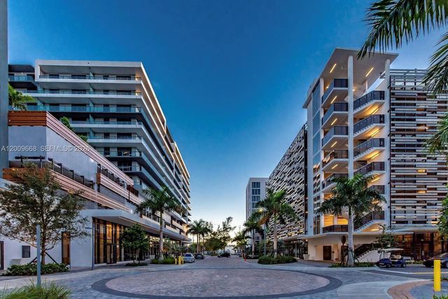 2960 NE 207th St 904, Aventura, FL 33180