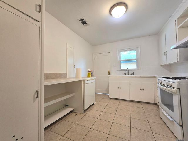 3423 Hundred Oaks Ave, Baton Rouge, LA 70808