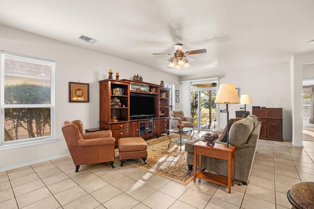 121 Dickens CIR, Georgetown, TX 78633