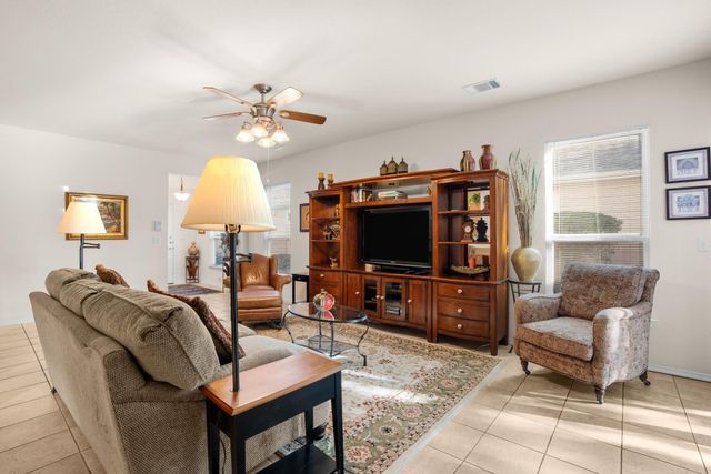 121 Dickens CIR, Georgetown, TX 78633