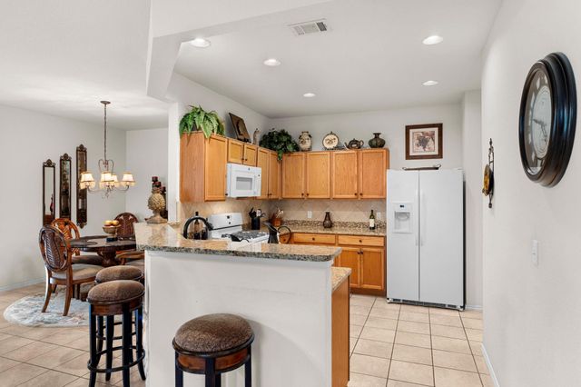 121 Dickens CIR, Georgetown, TX 78633