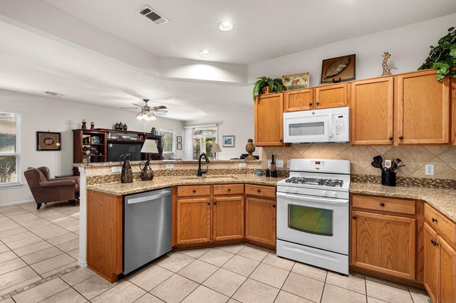 121 Dickens CIR, Georgetown, TX 78633