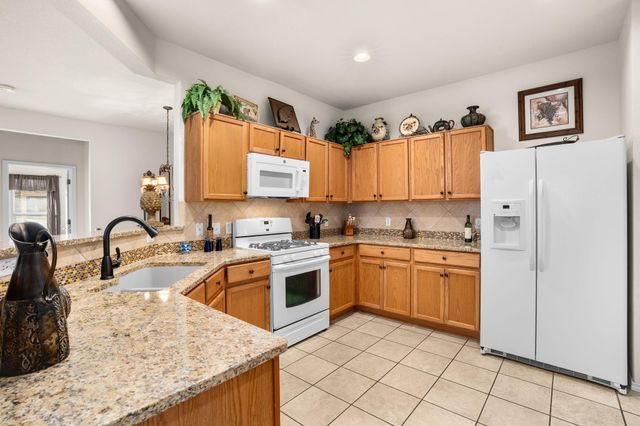 121 Dickens CIR, Georgetown, TX 78633